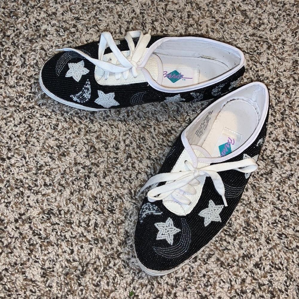 Vintage 1988 moons and state Beadz sneakers size 6